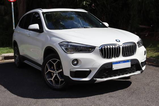 BMW X1 2.0 16V TURBO ACTIVEFLEX SDRIVE20I 4P AUTOMÁTICO BMW X1 2.0 16V TURBO ACTIVEFLEX SDRIVE20I 4P AUTOMÁTICO
